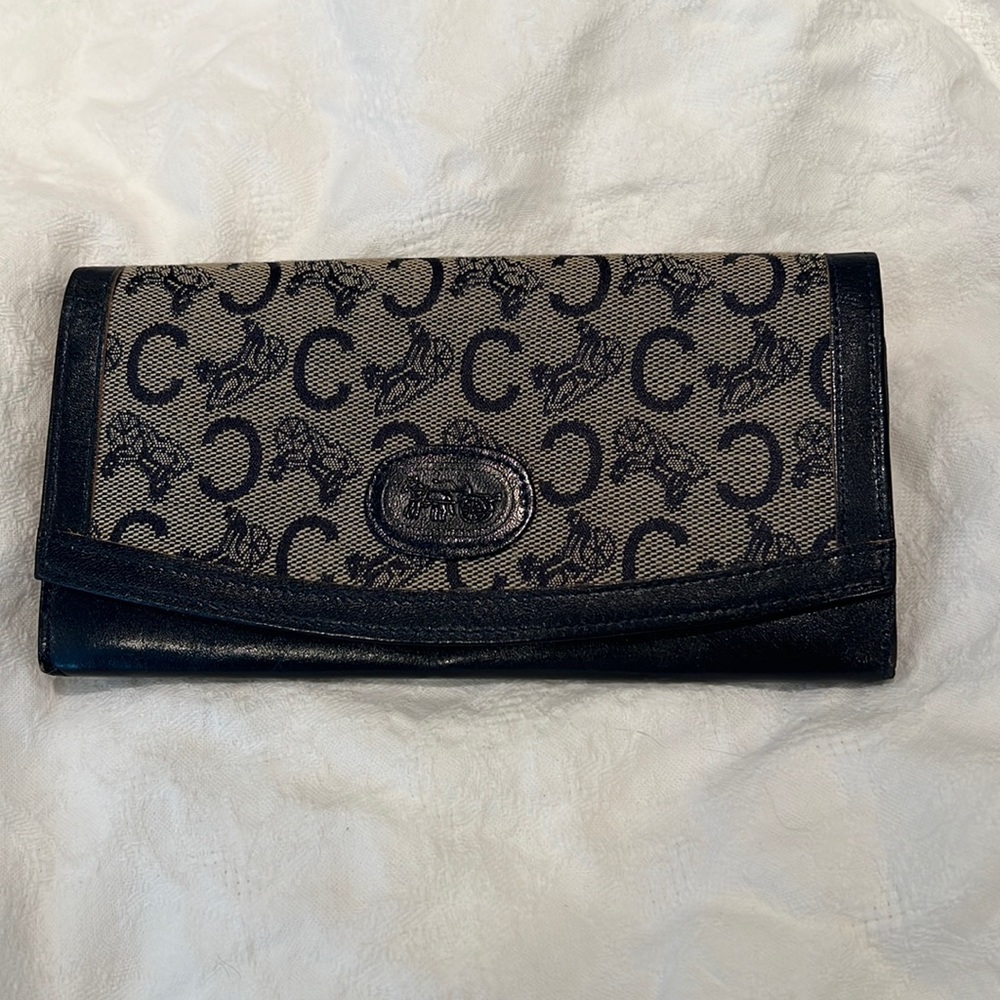 Vintage Celine C wallet in navy the kiss-lock